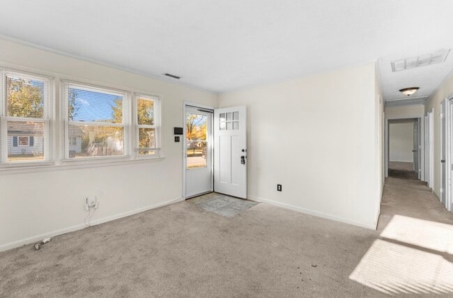 Building Photo - 2302 Norfolk St