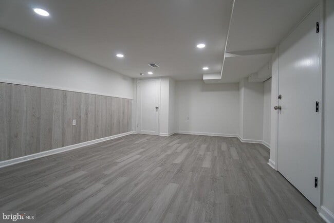Building Photo - 2410 Wharton St