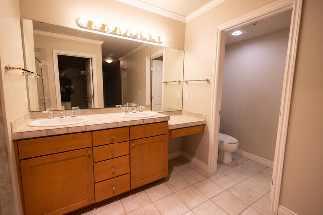 Building Photo - 17438 Bothell Way NE