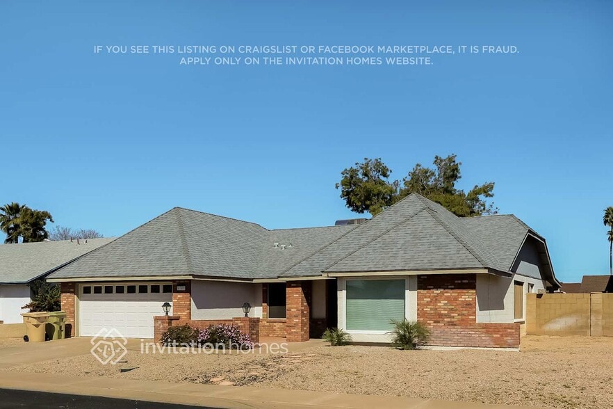 Building Photo - 6142 W Sunnyside Dr