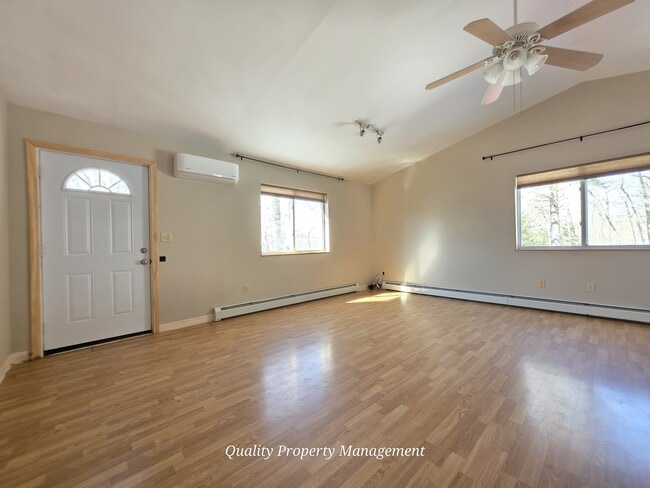 Building Photo - 116 Pine Trail