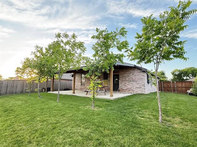 Building Photo - 212 Lake Travis Dr