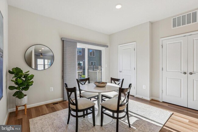 Building Photo - 238 Narrowleaf Way