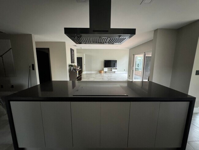 Building Photo - 10366 Buena Ventura Dr