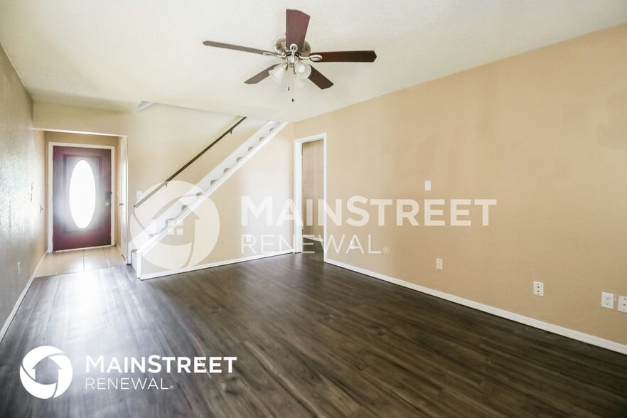 Building Photo - 8405 Bigwood Dr
