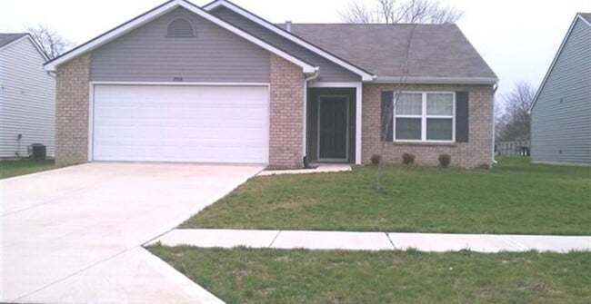 Building Photo - 2516 Grand Canyon Corridor