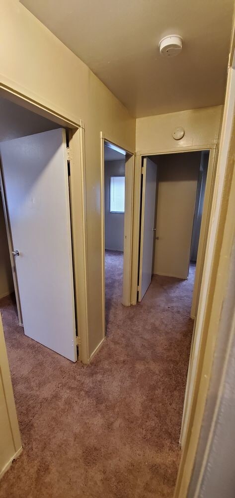 Building Photo - Norhteast 4 Bedroom w/ Garage