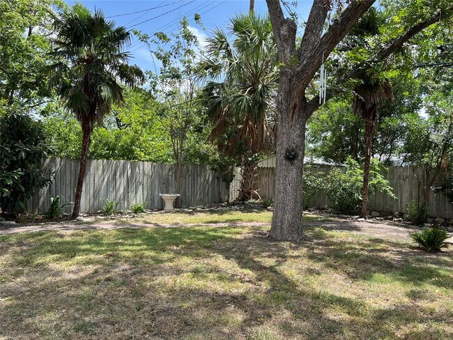 Building Photo - 8303 Burrell Dr