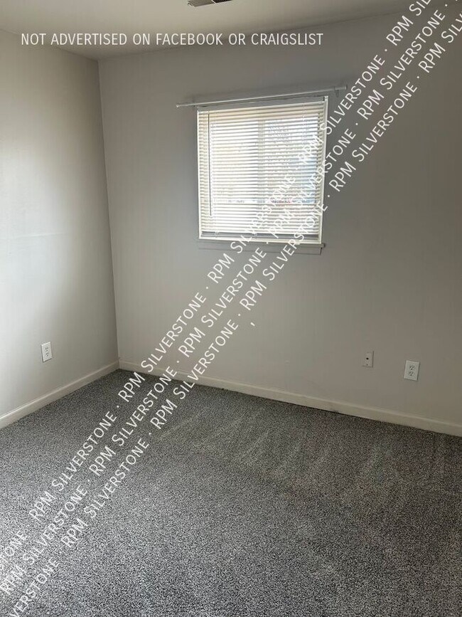 Building Photo - 21755 Elroy-