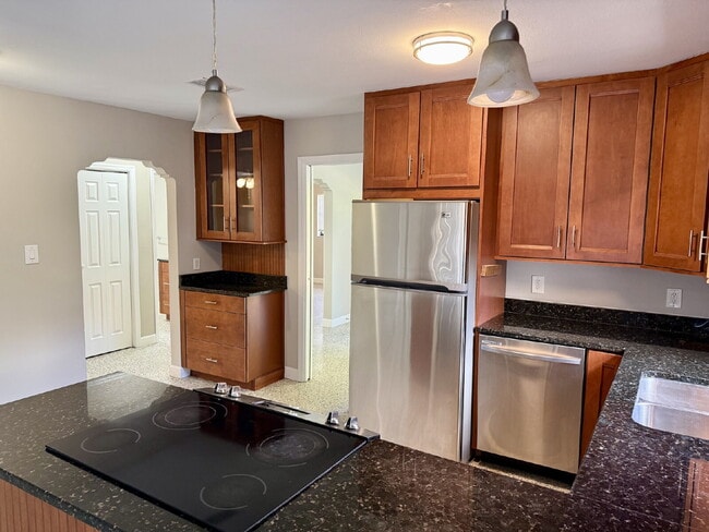 Building Photo - Single Family Home in South Tampa