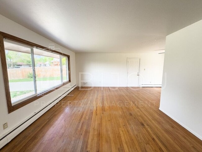 Building Photo - 206 Catalina Pl