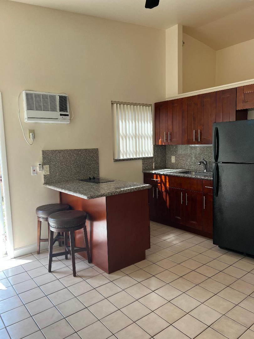 Building Photo - 1909 Harding St