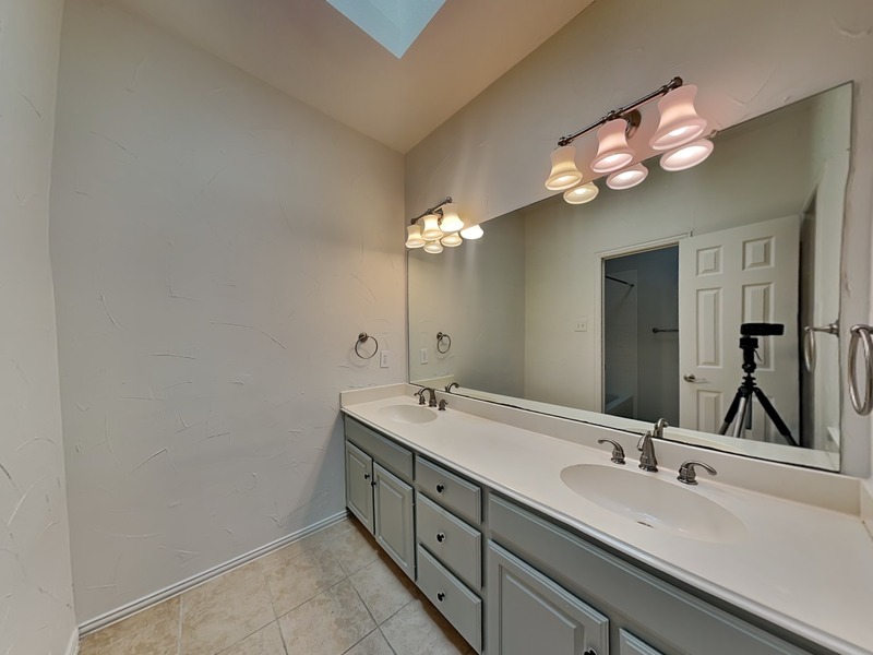 Building Photo - 1505 Court Meadow Dr