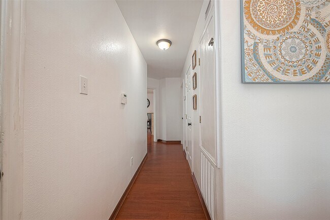Building Photo - 6703 Winton St