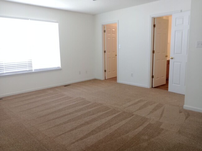 Building Photo - 3534-3536-3536 Prescott Dr