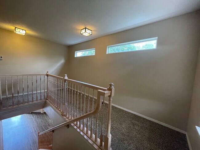 Building Photo - 7051 Natalie Janae Ln NE