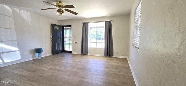 Building Photo - 154 N Hibbert