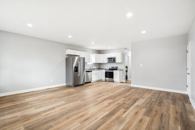 Building Photo - 2019 E Maryland St