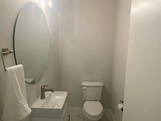 Building Photo - 1802 Deacon Hl Ct