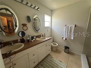 Building Photo - 746 Maderia Ct