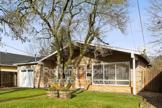 Building Photo - 3539 N Arlington Pl