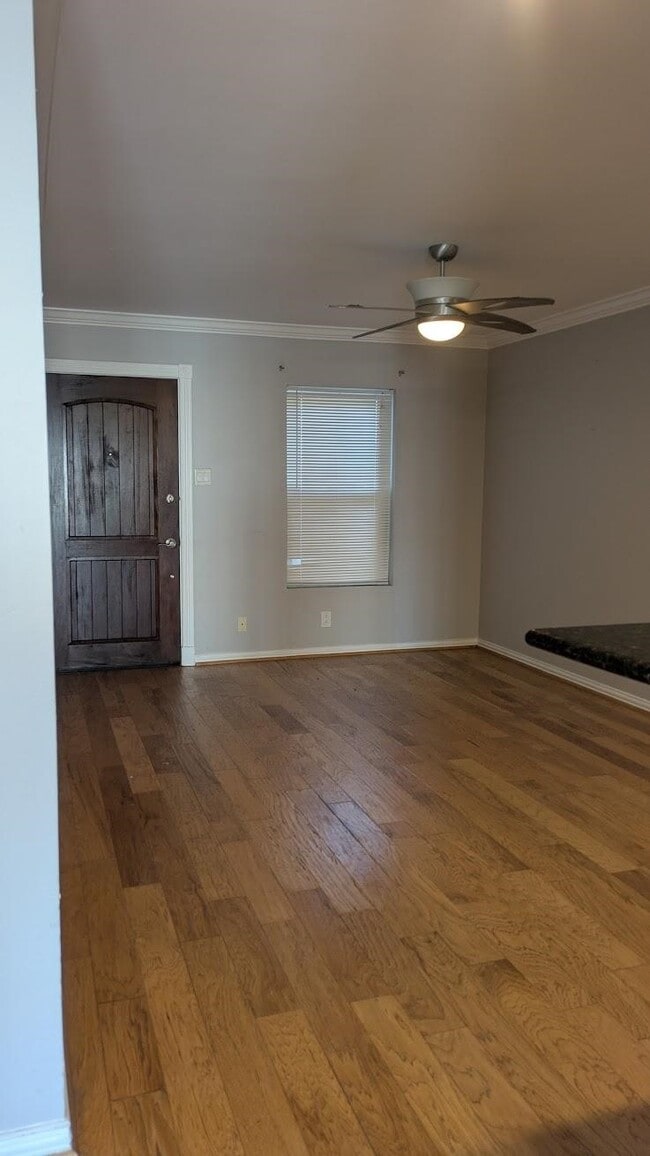 Building Photo - 402 Postoffice St