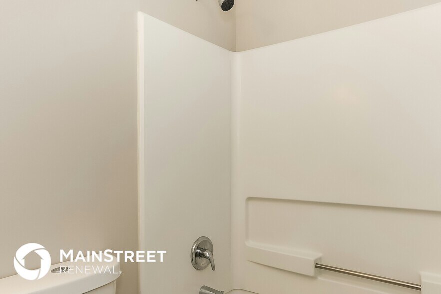 Building Photo - 4249 Gracewood Park Dr