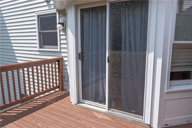 Building Photo - 217 Wycliff Dr