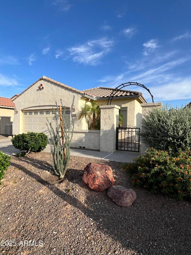 Building Photo - 26087 W Tonto Ln