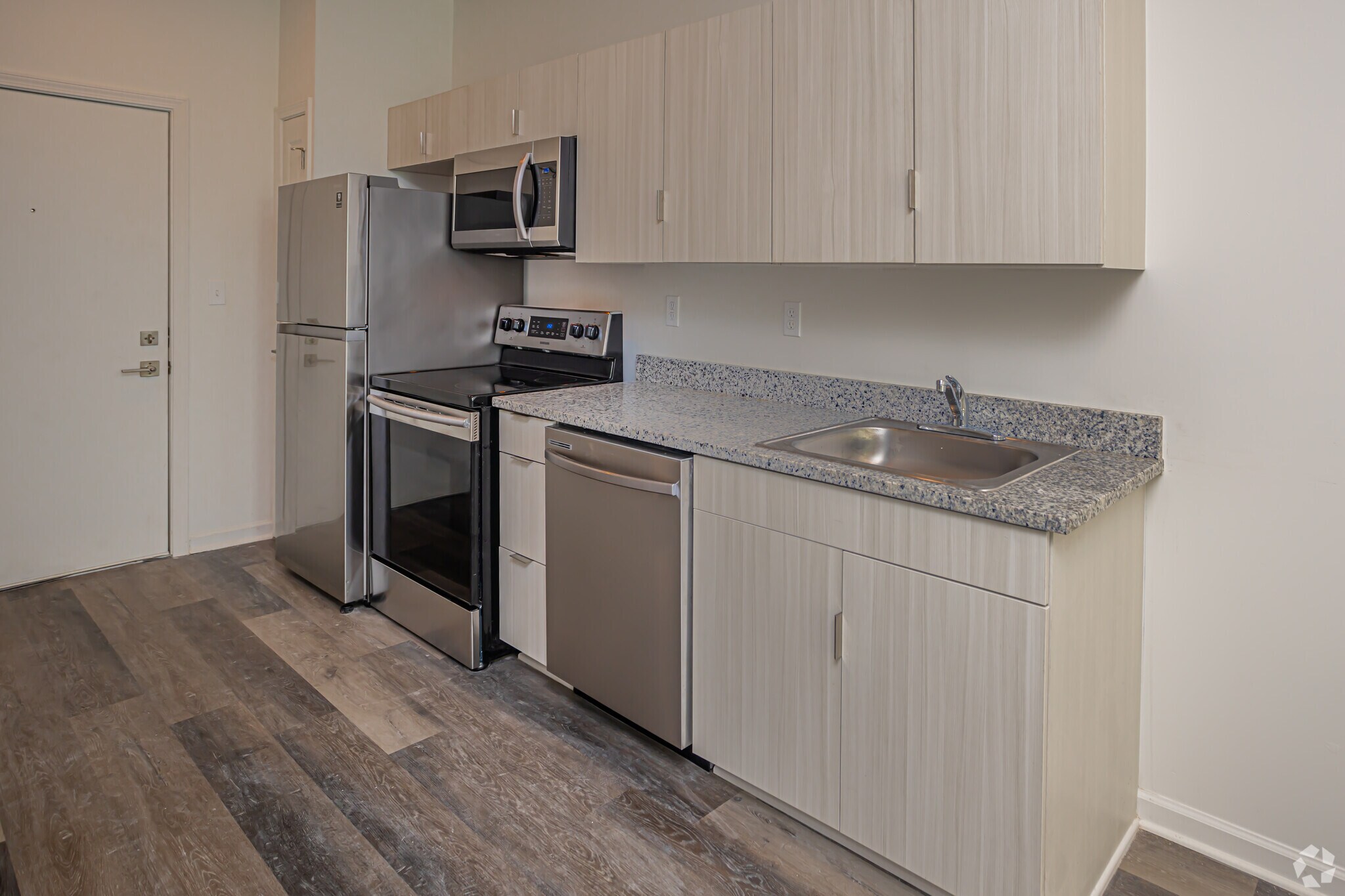 Lafreniere Living 1 bedroom & 2 bedroom 2900 Wytchwood Dr Metairie