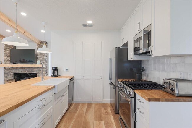 Building Photo - 5510 Cordell Ln