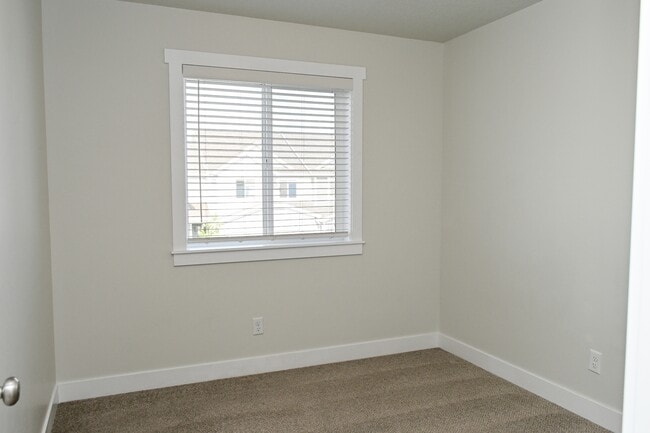 Building Photo - 4178 S 2825 W