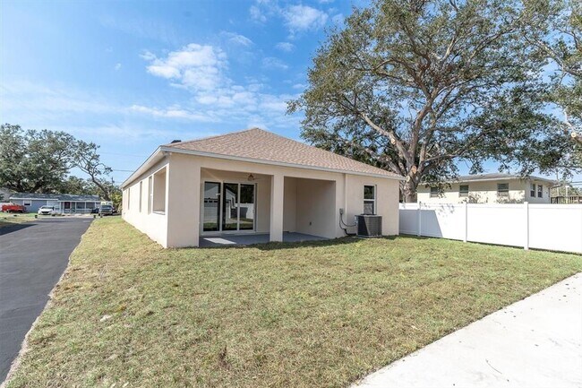 Building Photo - 5361 71st Way N