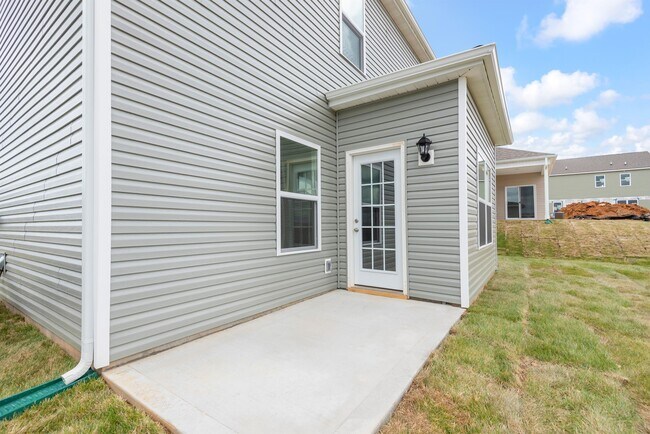 Building Photo - 124 Kaley Ln