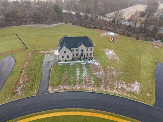 Building Photo - 8 Katie Dr