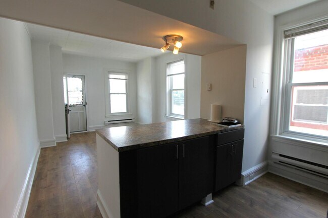 Building Photo - 7118 Germantown Ave
