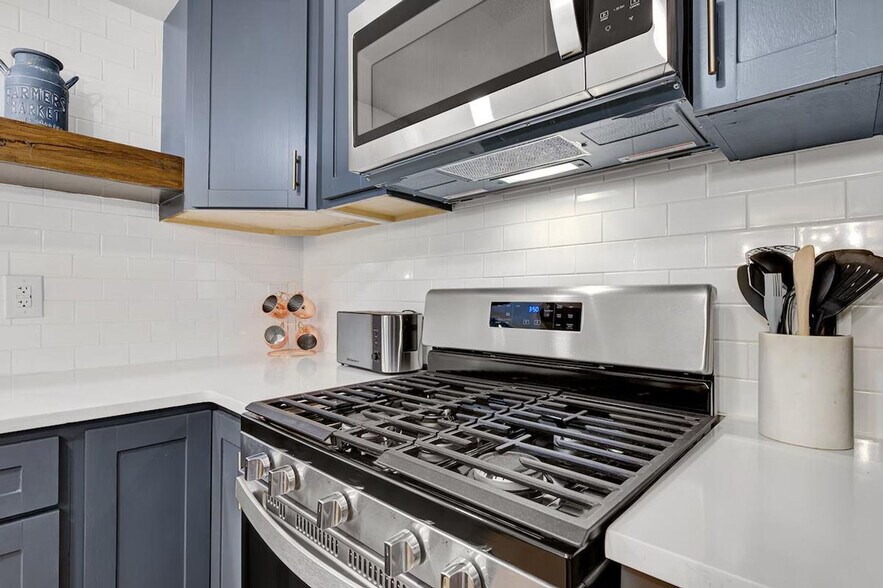 Building Photo - 4737 Aster Dr