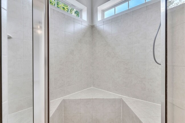 Building Photo - Spacious End Unit with Garage in Gated Com...