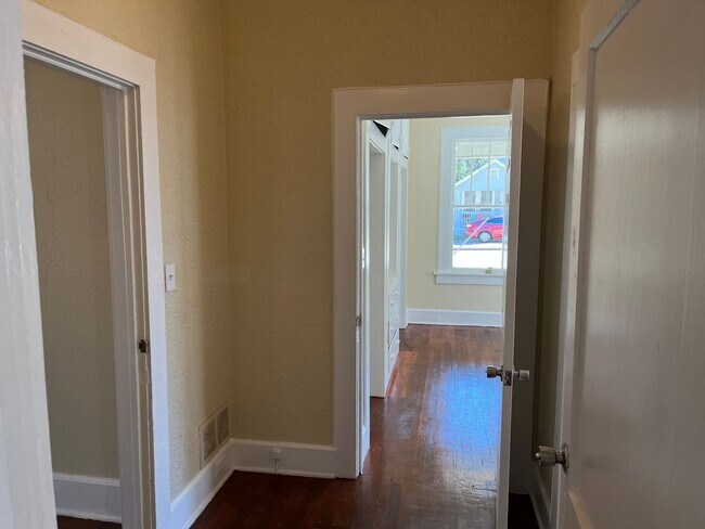 Building Photo - **ON HOLD**Total Electric**4 Bedroom / 2 B...