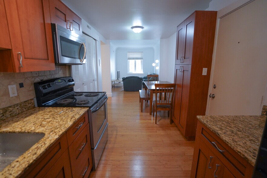 Building Photo - 613 Westgate Ave