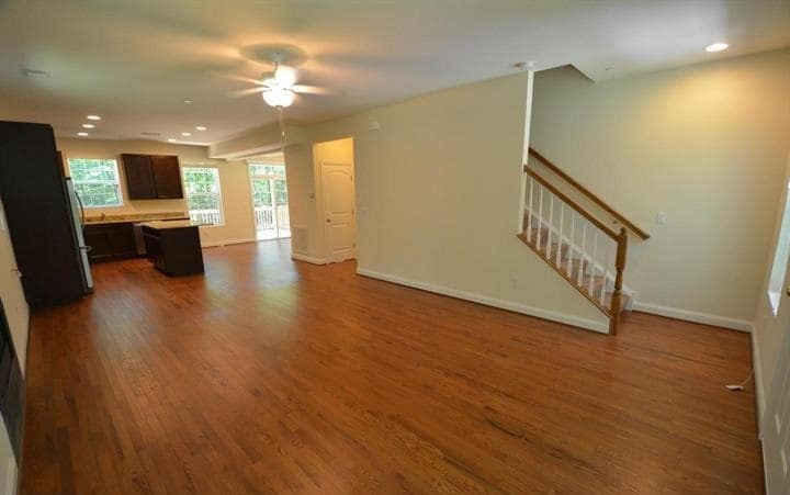 Building Photo - 5917 Sneed Dr