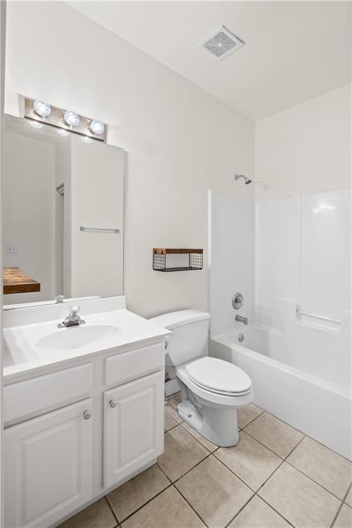 Building Photo - 8849 Fairview Bluff