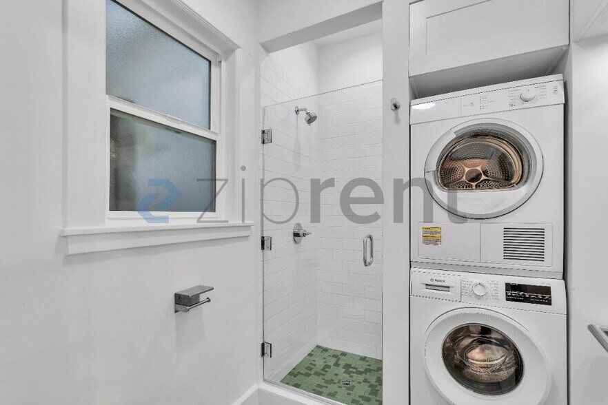 Building Photo - 1242 Francisco St