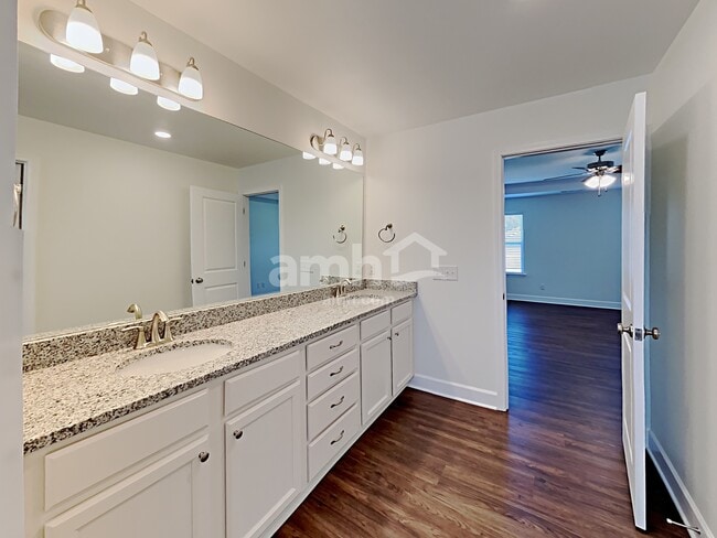 Building Photo - 429 Bluewater Dr