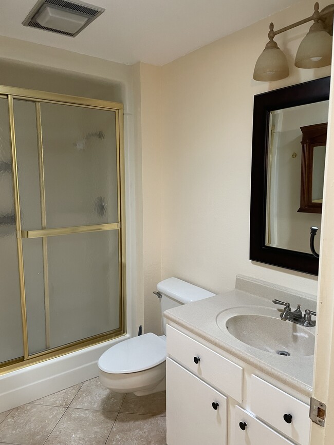 Building Photo - 17622 N Jasmine Dr