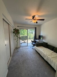 Building Photo - 5070 Via Manos