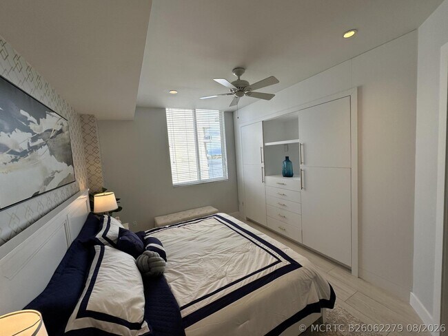 Building Photo - 1617 N Flagler Dr