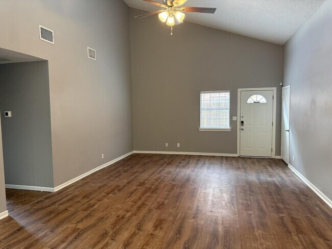 Building Photo - Spacious Duplex Living Near TAMUC with Attached 2 Car Garage!