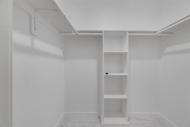 Building Photo - 313 Clearwood Dr