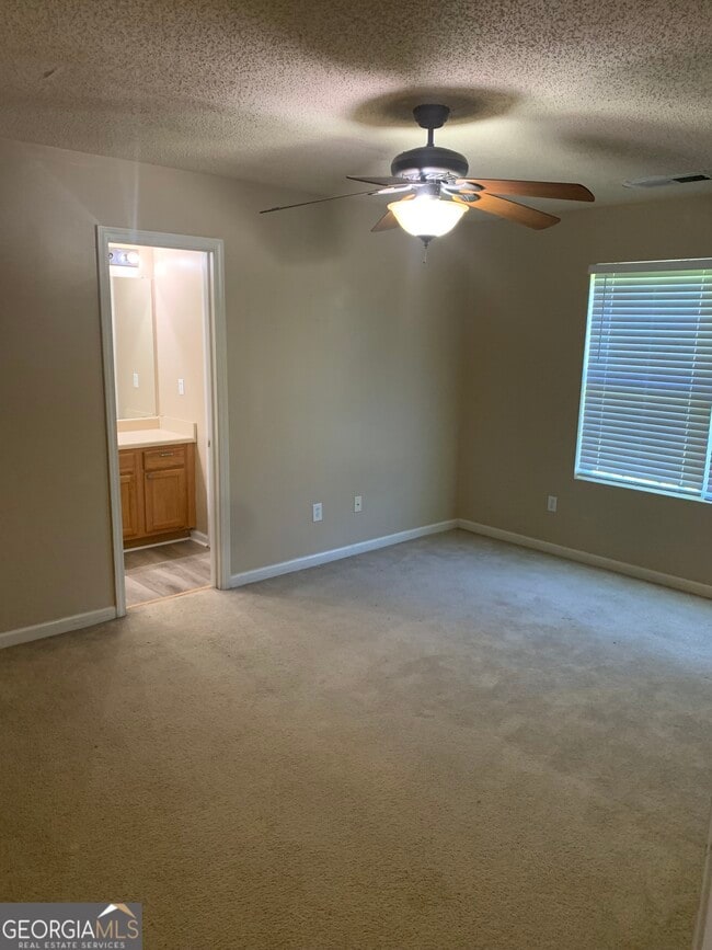 Building Photo - 77 Clark St